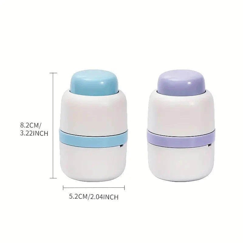 Portable 2-in-1 Pill Box with Pill Cutter, a compact and versatile medication organiser with cutting capabilities