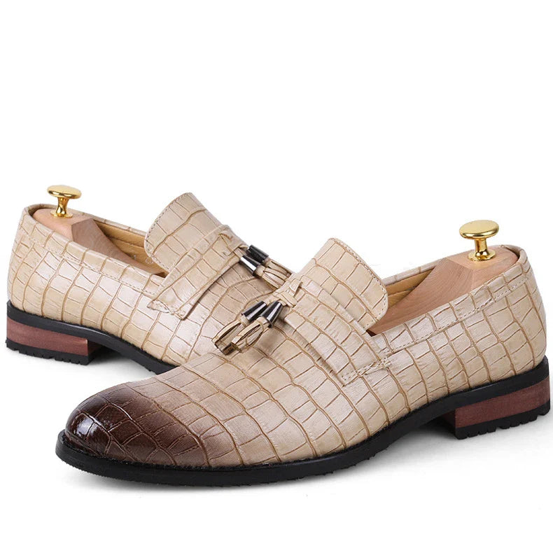 GiftHome UK Premium British-Crafted Men's Pointed Leather Dress Shoes with Tassels