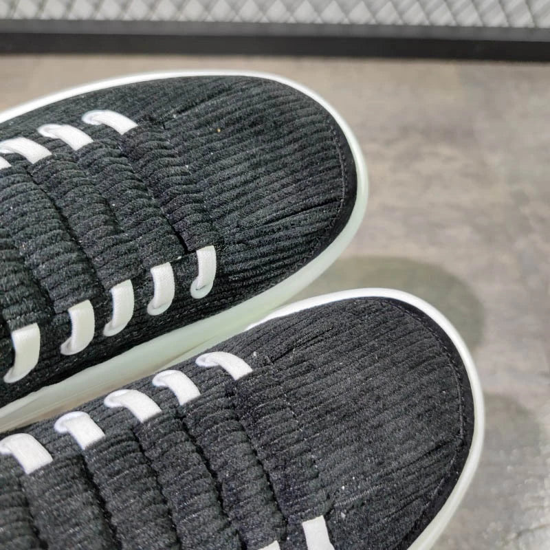 Fashionable British men's platform casual shoes in various colours and sizes