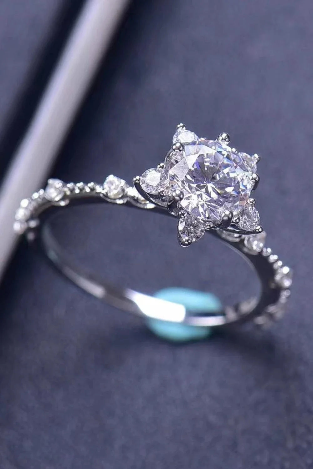 Exquisite 1 carat moissanite ring with 6-prong setting in 925 sterling silver and 18K rose gold plating