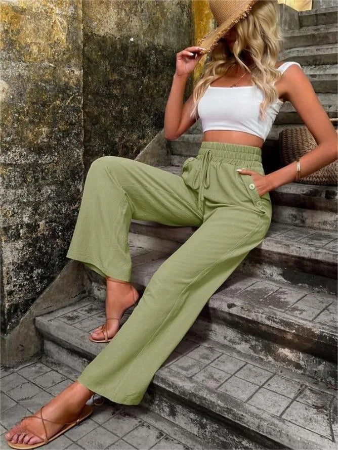 Stylish casual trousers with pockets and elastic waistband for British women