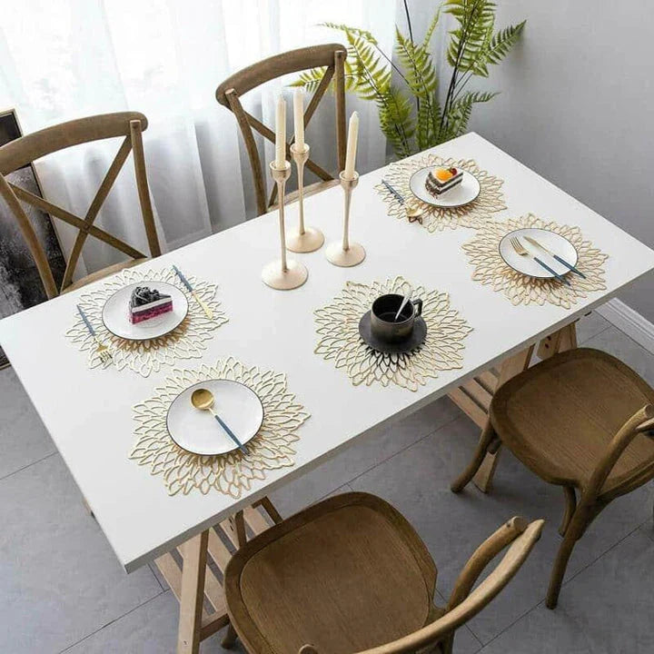 Elegant flower-shaped PVC placemat with a delicate floral design, perfect for refined dining