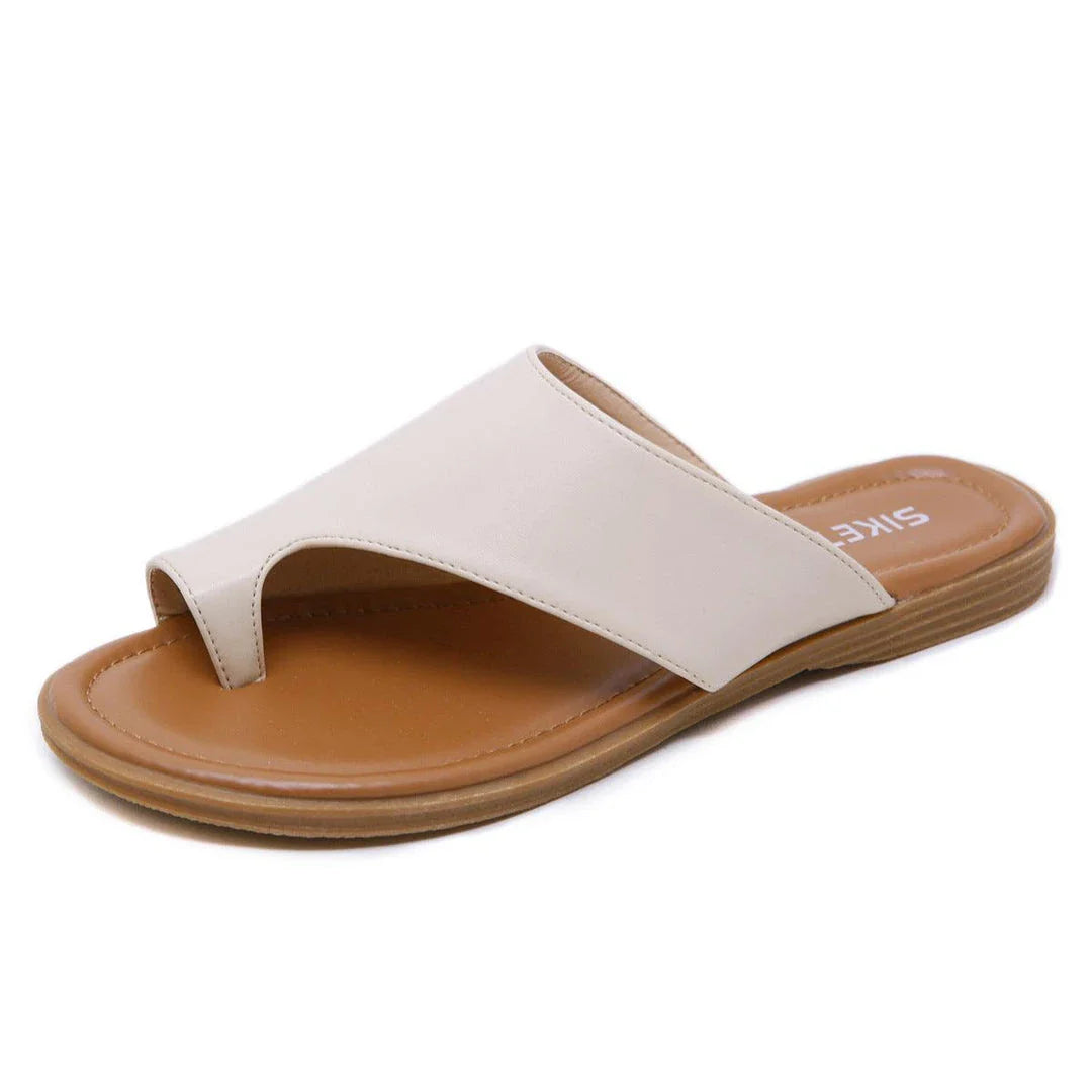Premium quality casual sandals for beach days and everyday wear in the UK, featuring a stylish design, breathable materials, and massage-friendly sole