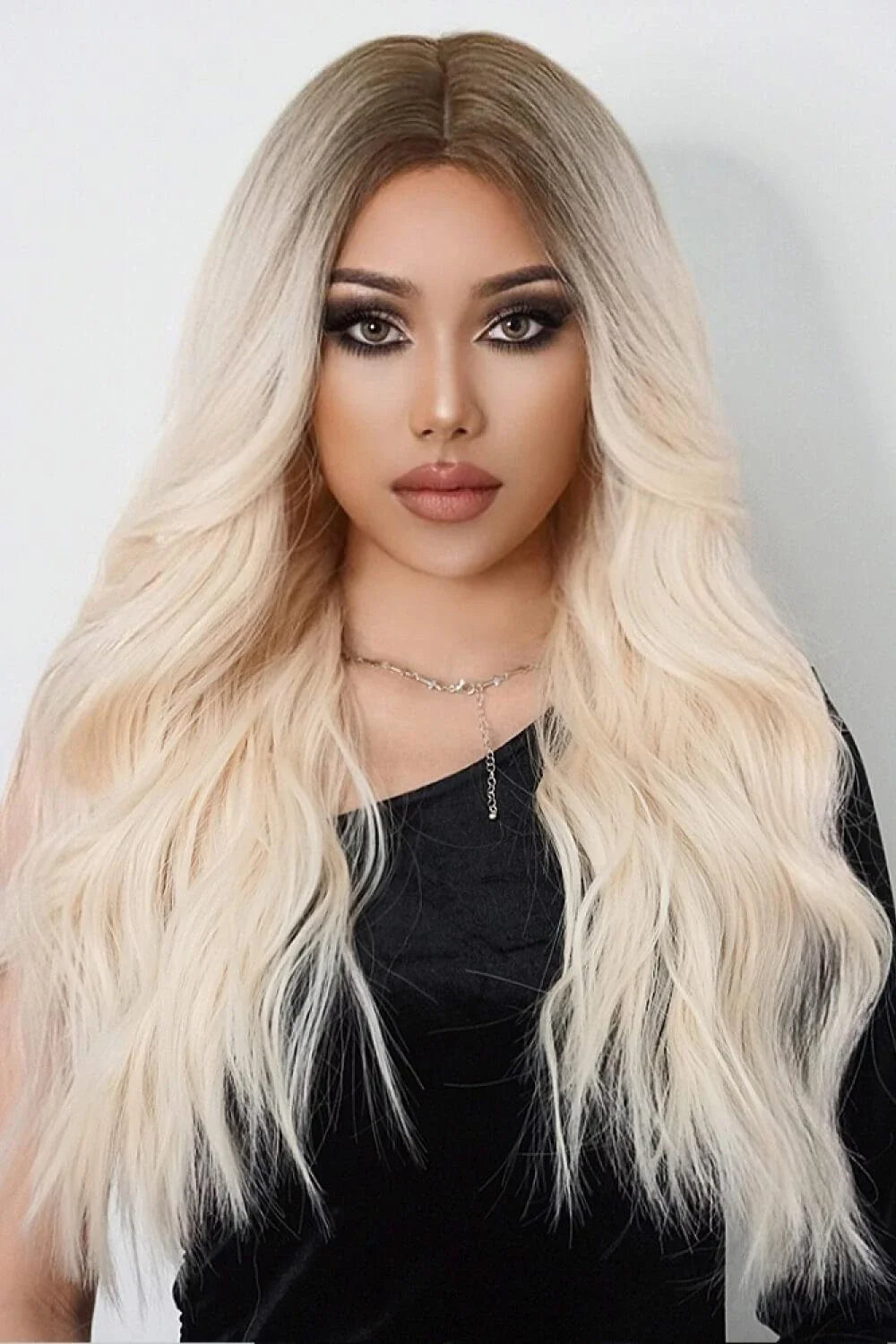 Luxurious Long Wave Synthetic Wig in Gold, 26 Inches