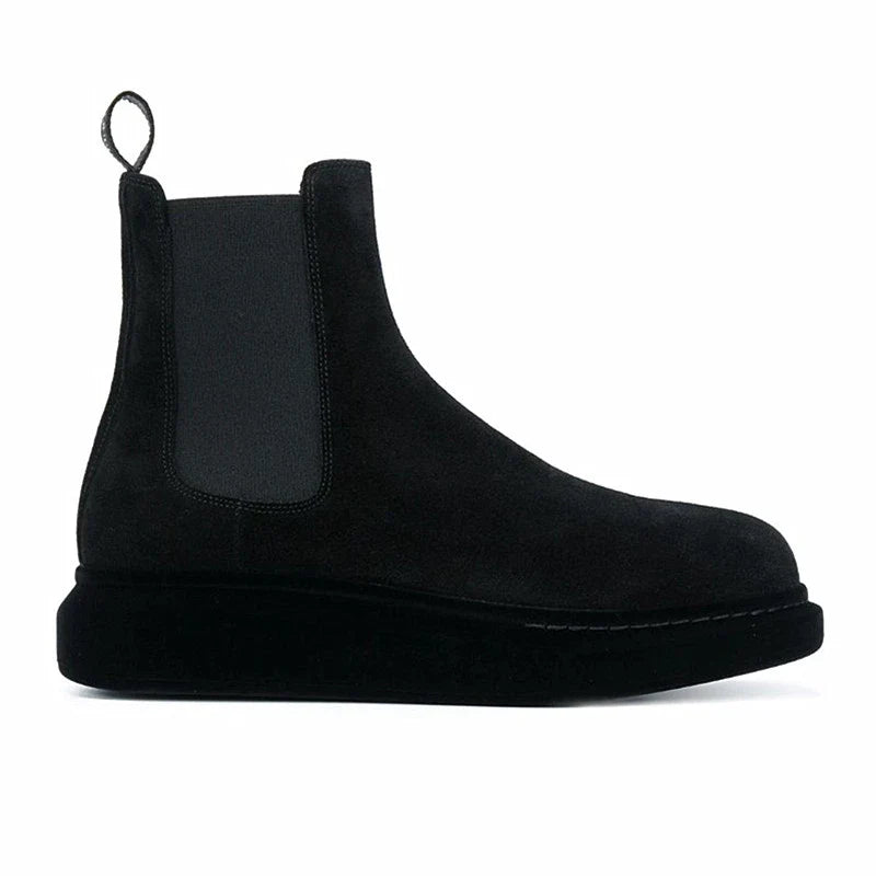 Premium British round toe leather boots in beige, featuring a sturdy sole and classic design