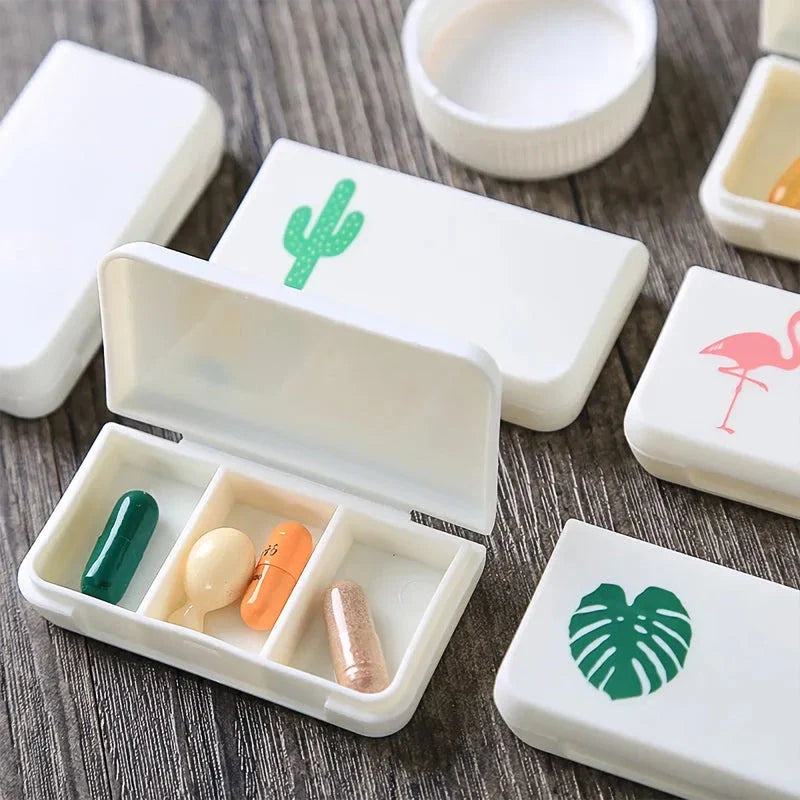 GiftHome UK Stylish 3-Compartment Pill Organiser for Travelling