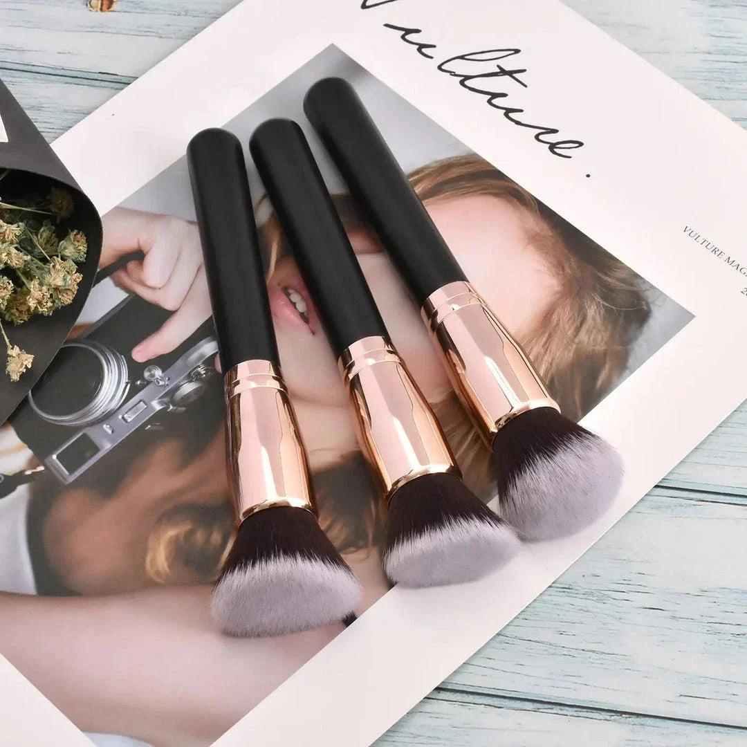 Professional Cosmetic Beauty Makeup Brush Set with Soft Wool Fiber Bristles for Flawless Makeup Application