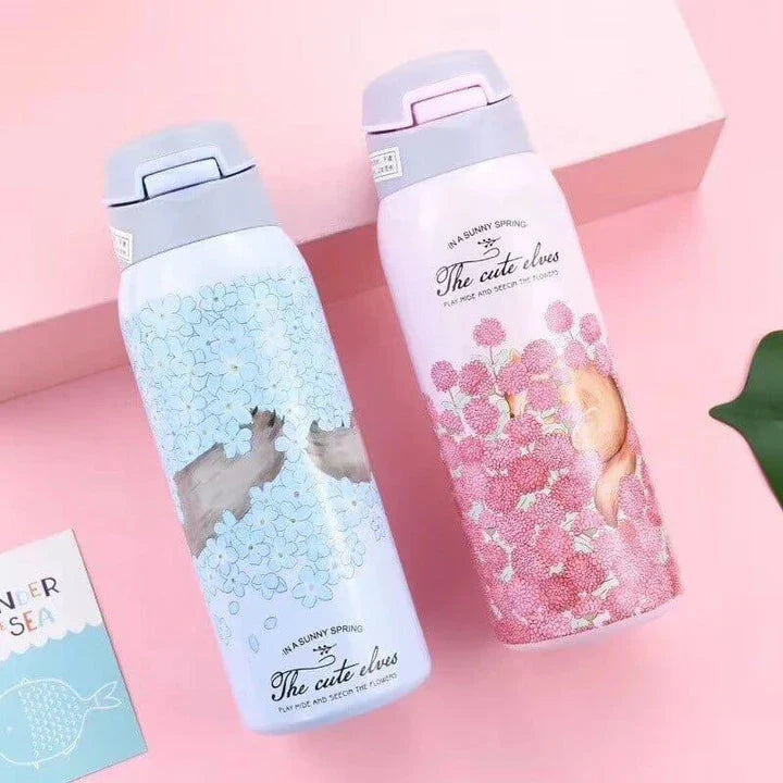 Stylish floral double-wall insulated water bottle with straw, made of high-quality stainless steel for long-lasting use and temperature control.