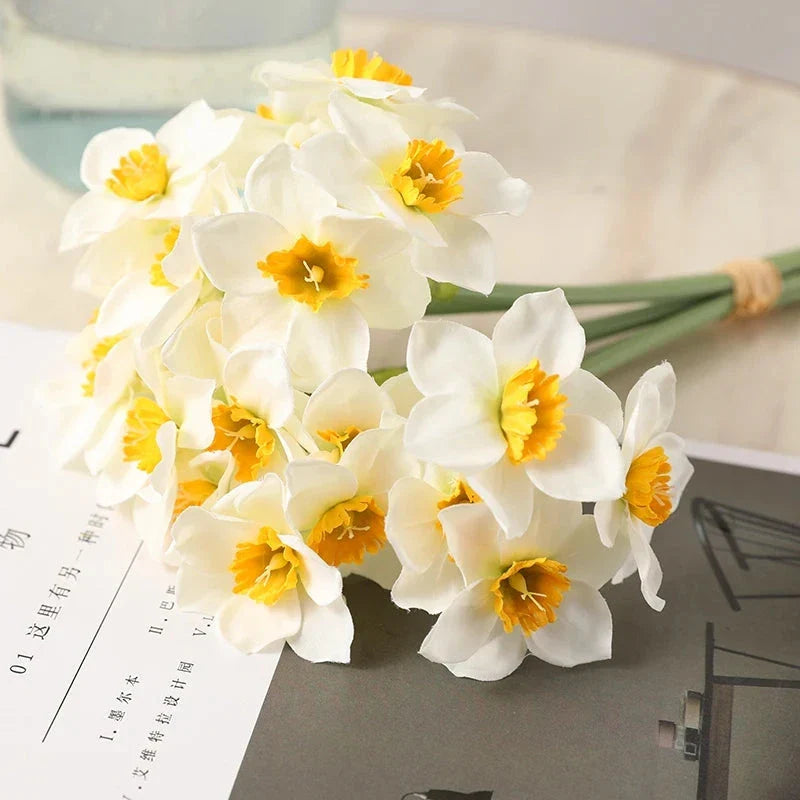 6-Piece Artificial Narcissus Flower Bouquet in White, Ideal for Home Decor, Weddings and Events