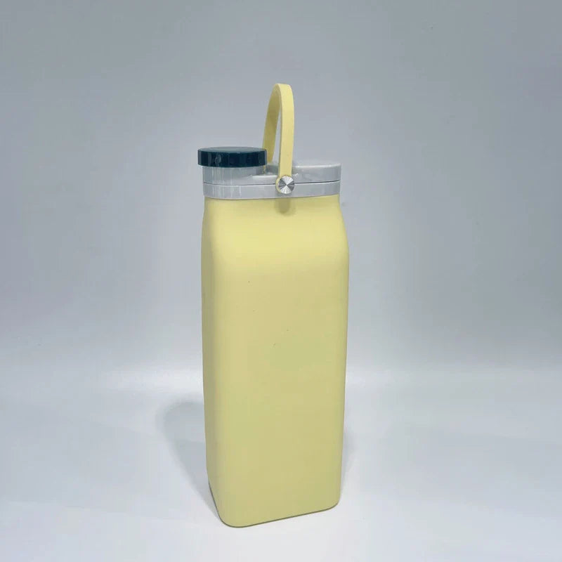 Compact and stylish folding cup made of soft silicone, available in various colours, perfect for on-the-go refreshment