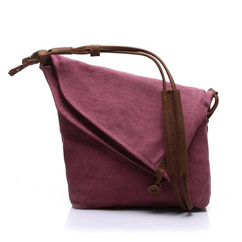 Premium Crazy Horse leather shoulder bag in a variety of colours, featuring a vintage-inspired design and intelligent interior organisation.