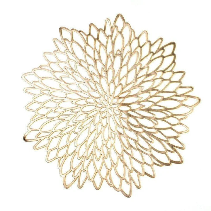 Elegant flower-shaped PVC placemat with a delicate floral design, perfect for refined dining