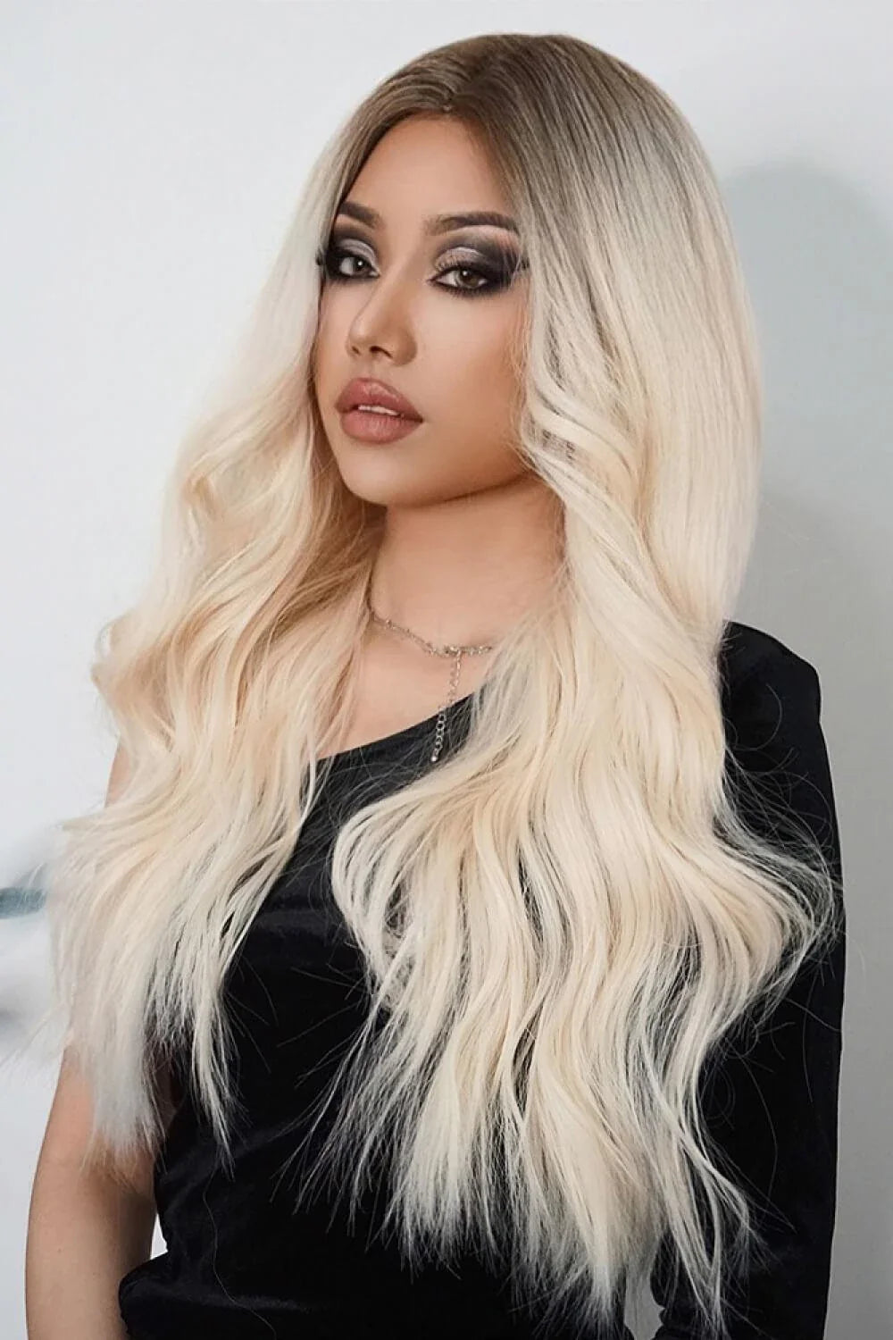Luxurious Long Wave Synthetic Wig in Gold, 26 Inches