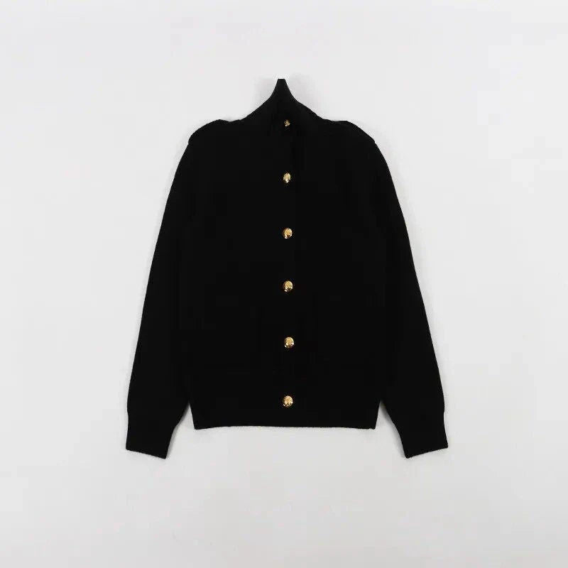 Premium Wool and Cashmere Cardigan in a classic design, featuring a turn-down collar and single-breasted closure for a sophisticated and comfortable look.