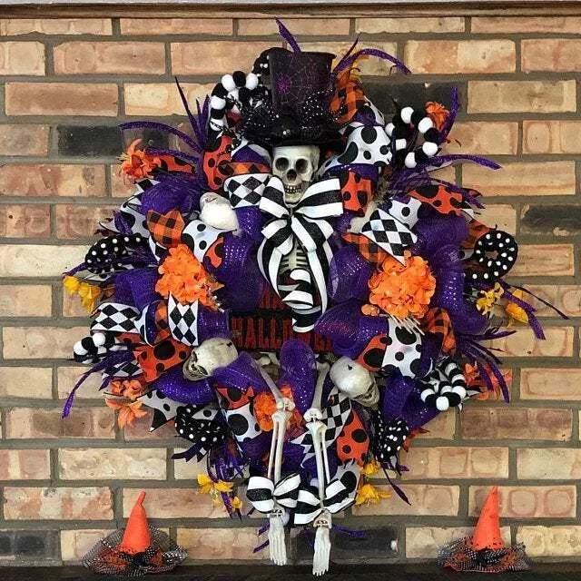 A captivating Halloween wreath featuring a purple skull design, perfect for adding eerie elegance to any home.