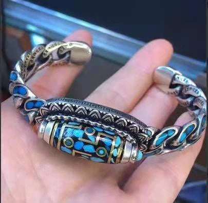 Handcrafted five-character mantra bracelet with Ulan Flower and Tianzhu symbolism, a captivating accessory imbued with ancient spiritual energy.