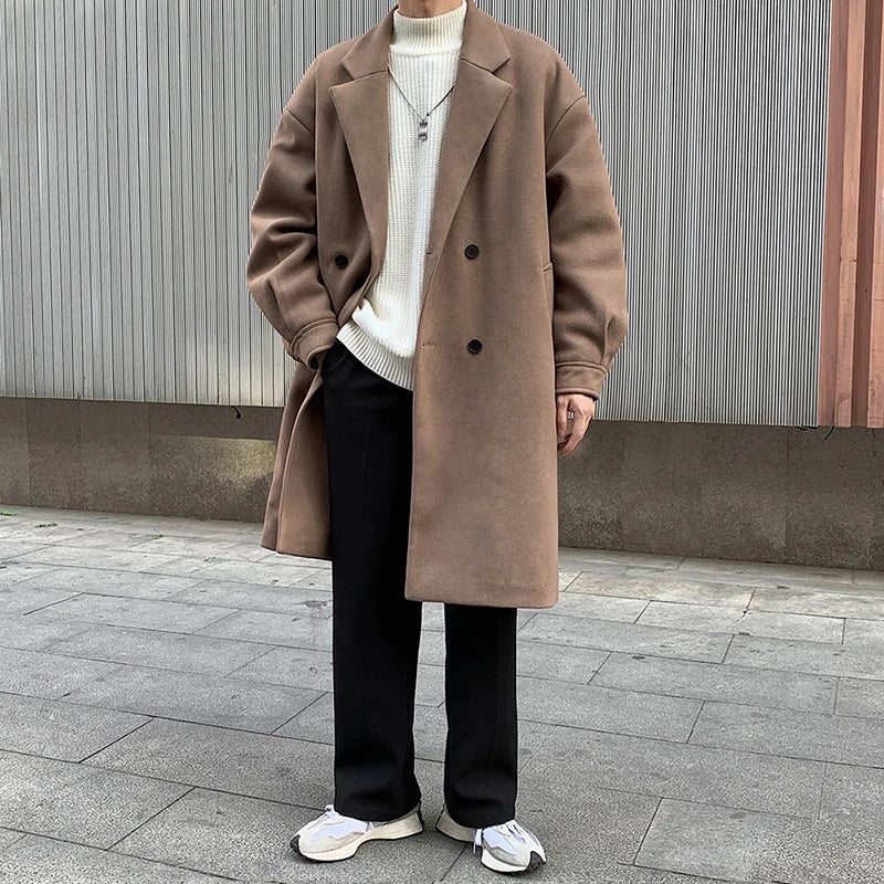Elegant and Warm Oversized Long Coat in premium polyester fabric with suit collar and double-breasted closure