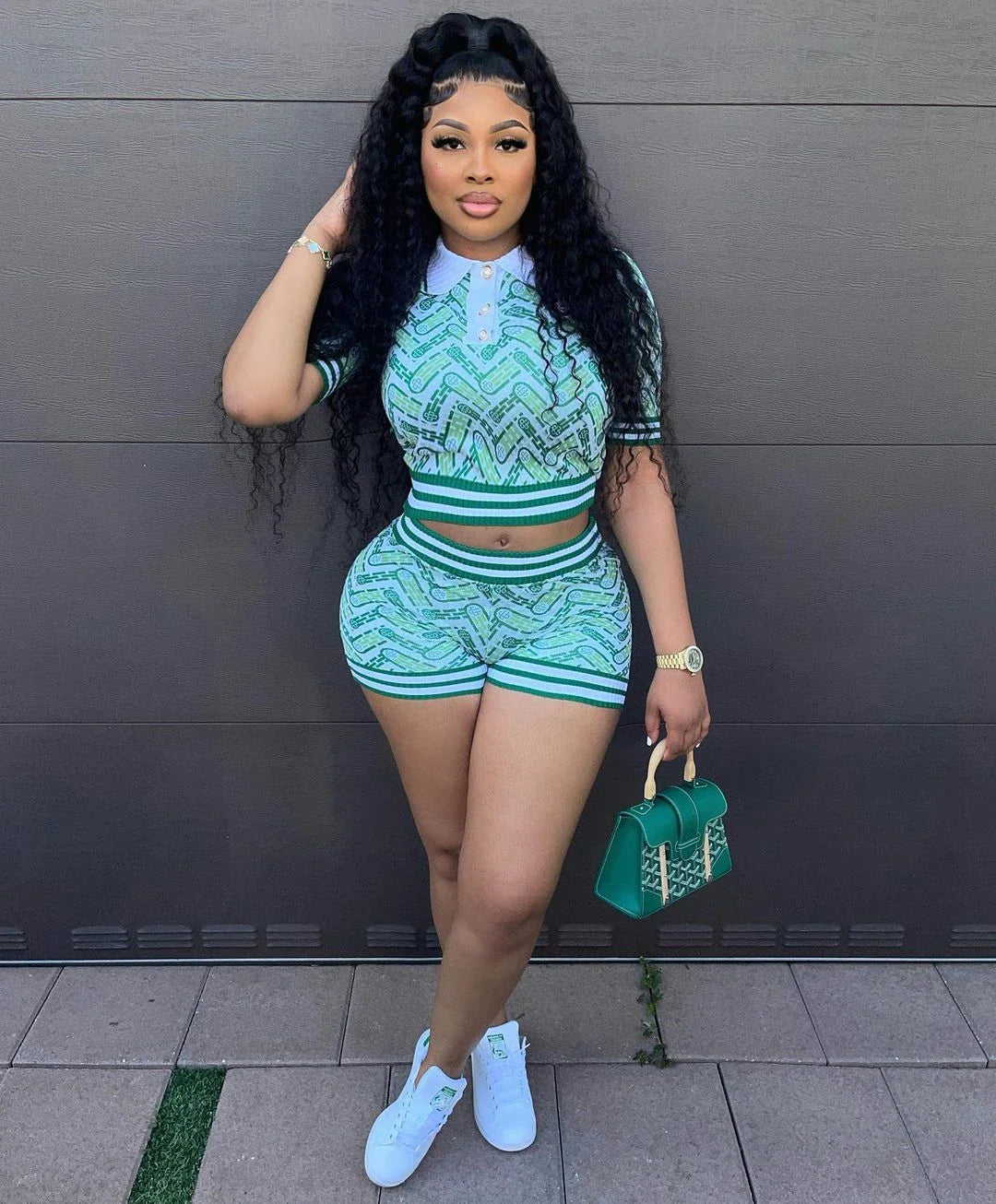 Stylish retro patchwork shorts set with rib detailing and exposed navel crop top