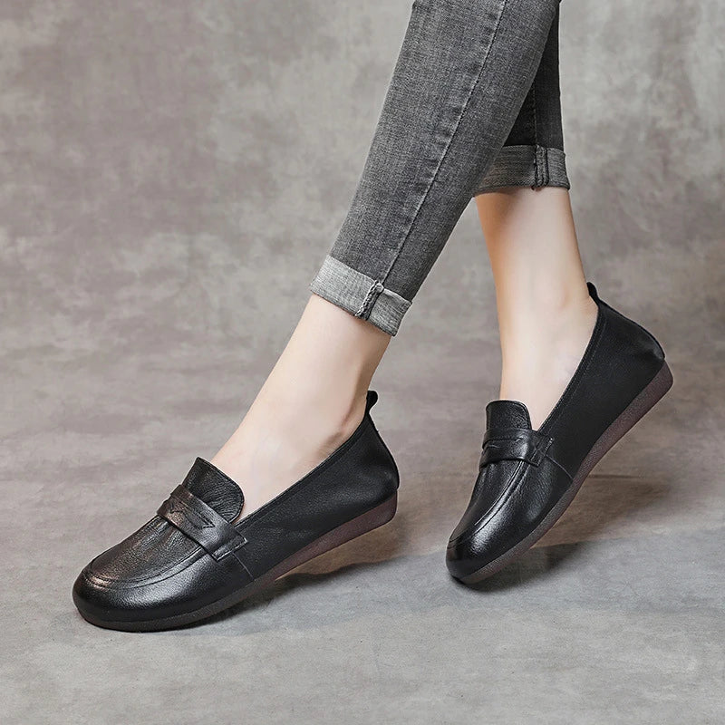 Premium cowhide leather retro shoes for women in a variety of colours and sizes