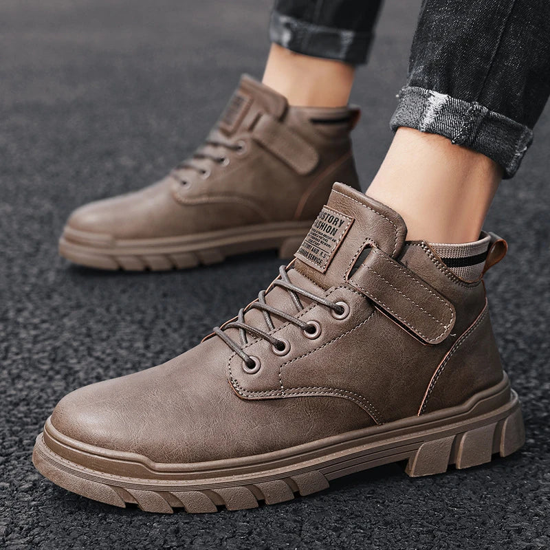 High-top tooling men's boots in classic British desert shoe style with round toe and middle heel