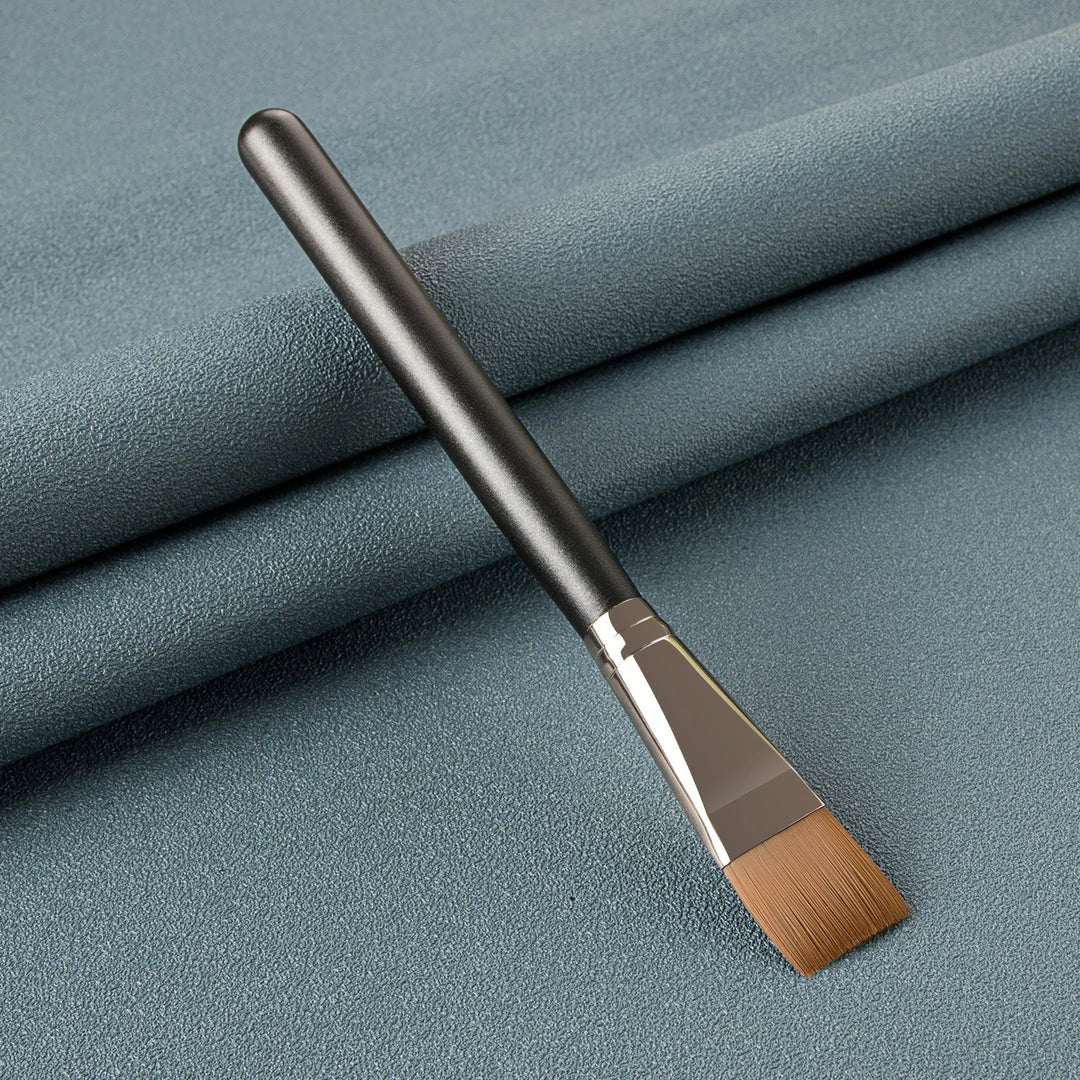 Professional Soft Foundation and Concealer Makeup Brush with Soft Wool Fibre Bristles and Ergonomic Wooden Handle