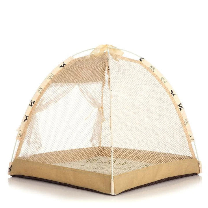 Premium breathable mesh cat outdoor den with sturdy Oxford fabric and nylon construction, providing a safe and comfortable retreat for your feline friend.