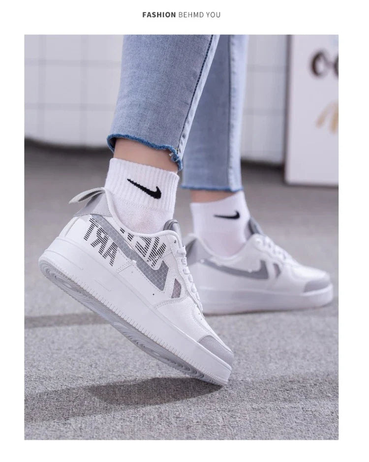 Trendy reflective sneakers in various colours with a casual, stylish design for men and women