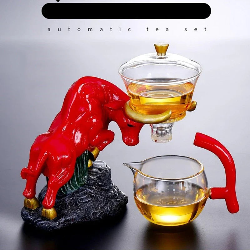Premium borosilicate glass semi-automatic tea maker in a traditional British design for brewing delicious tea
