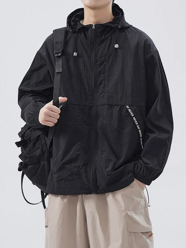 Stylish and versatile men's outdoor sports jacket in a range of colours, featuring a tailored fit and premium nylon construction for comfort and durability.