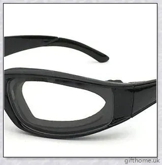 Anti-Spill Sunglasses with Polycarbonate Frame and Lenses, Offering UV400 Protection for Safe and Comfortable Cooking
