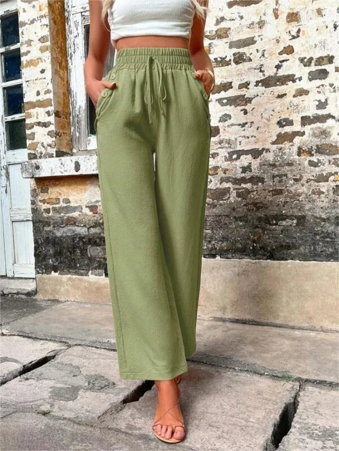 Stylish casual trousers with pockets and elastic waistband for British women