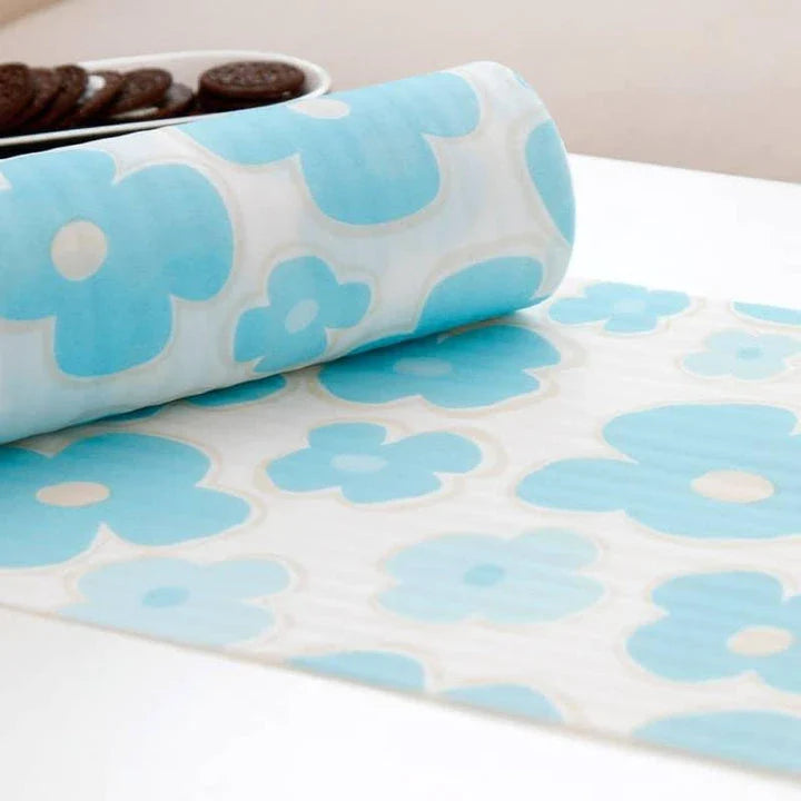 Premium disposable table covers in two sizes, made with durable PET material for convenient and elegant dining experiences in British homes.