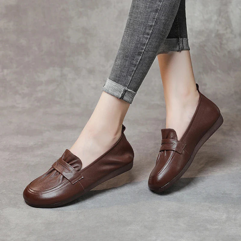 Premium cowhide leather retro shoes for women in a variety of colours and sizes