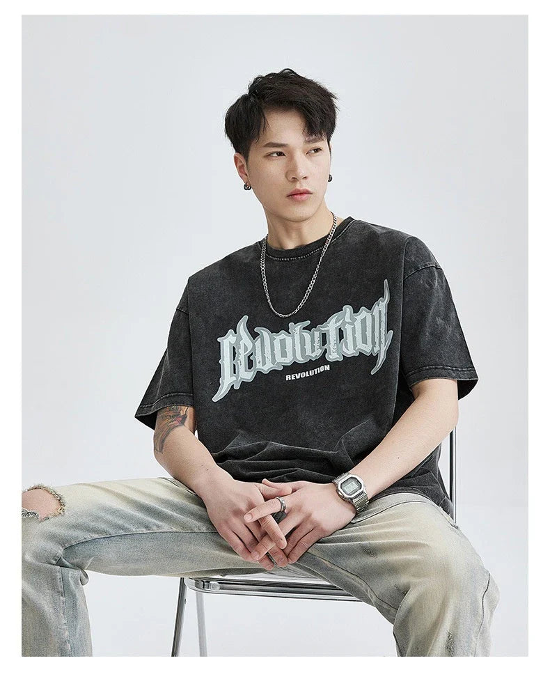Premium vintage-inspired short-sleeved t-shirt in a distressed black colour, made of soft pure cotton fabric