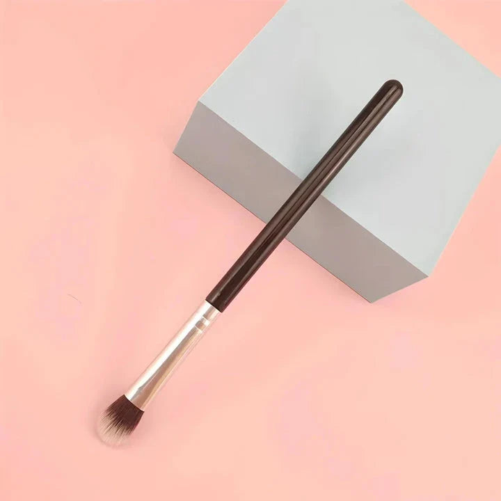Precision Nose Sculpting Brush with premium materials for flawless makeup application