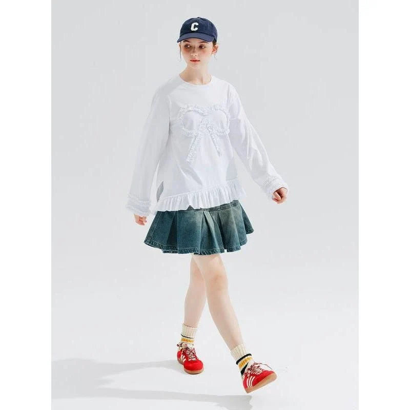 Stylish and comfortable denim A-line skirt with pockets, perfect for autumn and winter in the UK