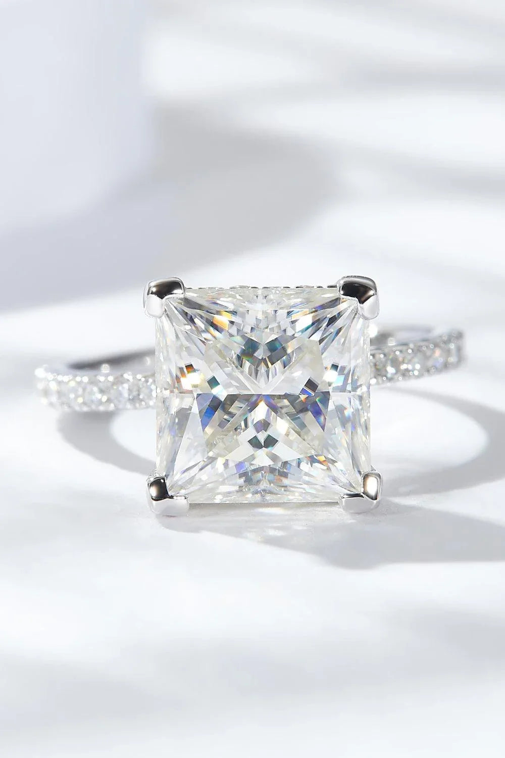 Elegant 5.52-carat moissanite side stone ring in 925 sterling silver with platinum plating