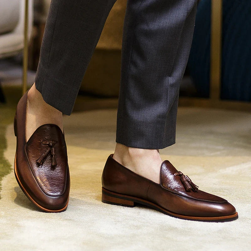 Premium British leather casual loafers with one-step design, breathable and durable construction, suitable for business and everyday wear.