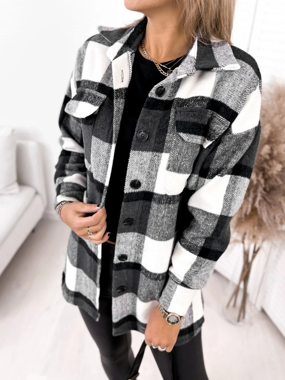Sophisticated single-breasted plaid woollen jacket in black, apricot, and blue colours
