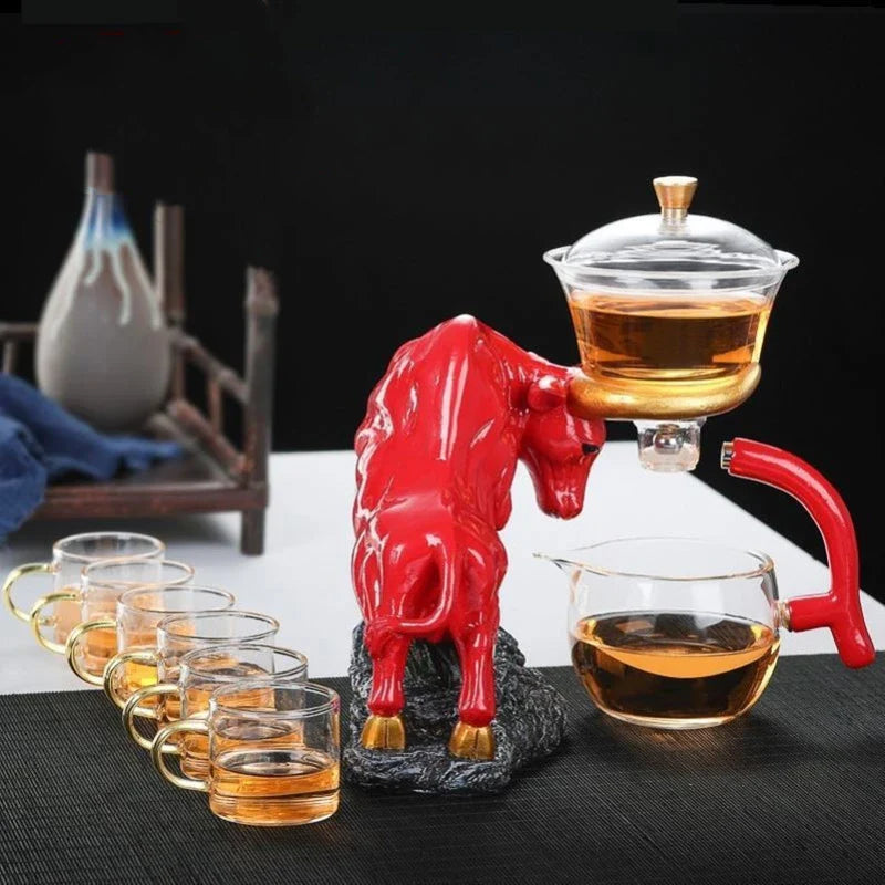 Premium borosilicate glass semi-automatic tea maker in a traditional British design for brewing delicious tea