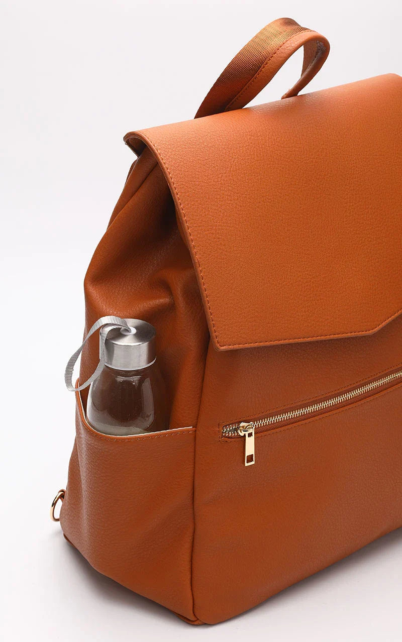 A stylish and practical PU leather mummy bag with a large capacity, multiple pockets, and included accessories like a changing pad and stroller hooks.