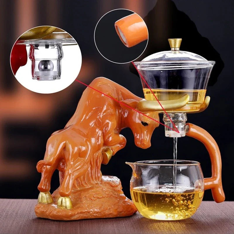 Premium borosilicate glass semi-automatic tea maker in a traditional British design for brewing delicious tea