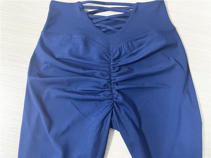 Premium 3-piece sports outfit with hooded top, camisole, and butt-lifting high-waist leggings made of durable nylon fabric
