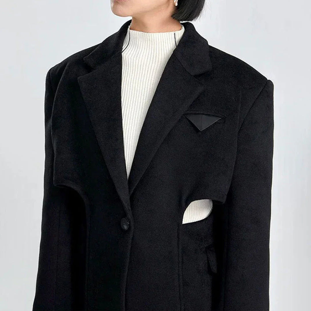 Elegant autumn-winter woollen overcoat with waist cut-out design, turn-down collar, and single-button closure
