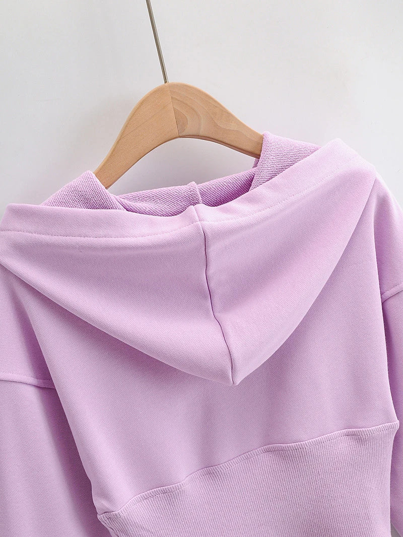 Slim-fit hooded sweater in a range of classic and on-trend colours, perfect for the modern British fashion enthusiast
