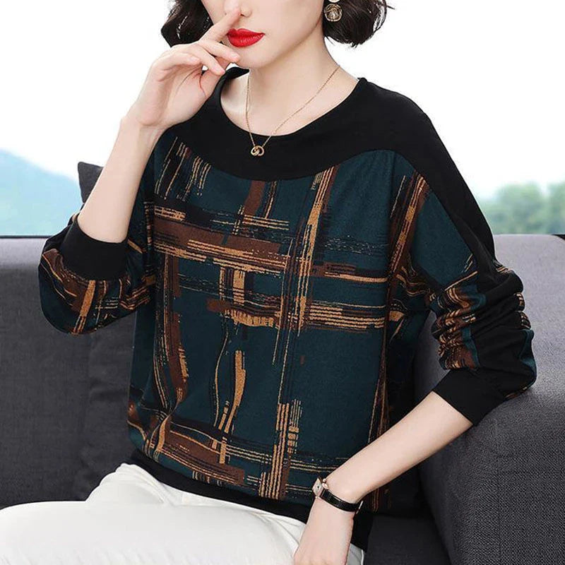 Premium long-sleeved oversized sweater in a relaxed, comfortable fit and available in a range of stylish colours