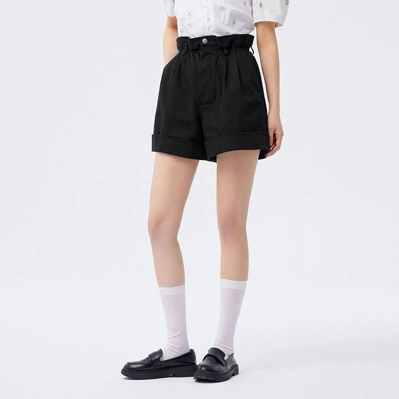 High-waist A-line casual shorts for women in a soft, durable fabric blend with an elastic waistband and side pockets for comfort and style.