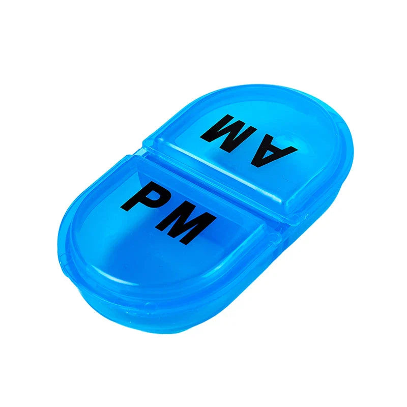 Compact pill organiser with tablet splitter made of high-quality materials for easy medication management
