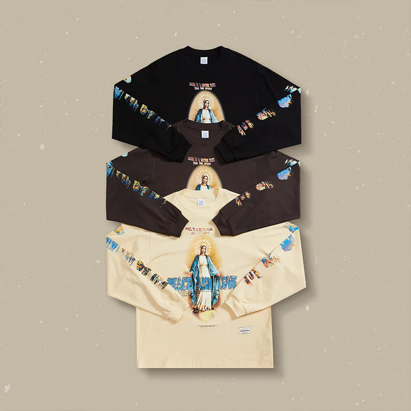 Trendha vintage-inspired spring sweater in a variety of colours, featuring a relaxed fit and round neckline for a flattering, effortless look