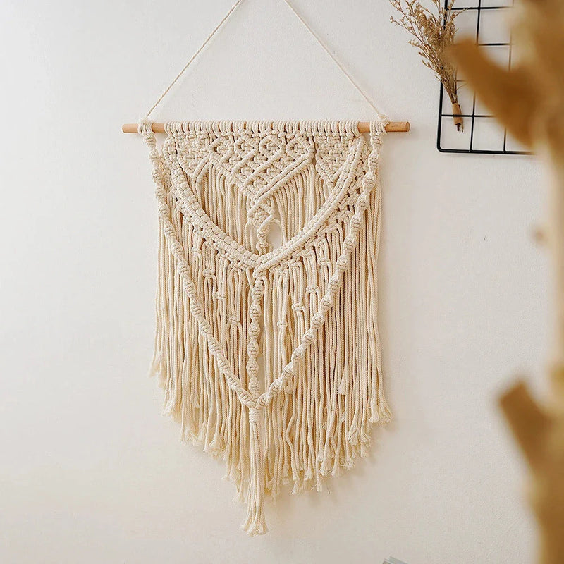GiftHome UK Elegant Beige Minimalist Tapestry for Modern Homes